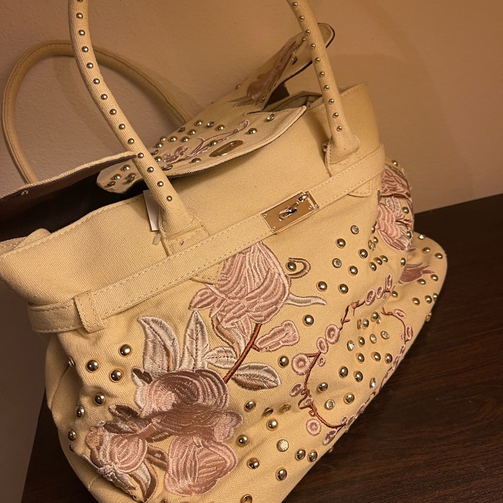 Very nice summer purse
